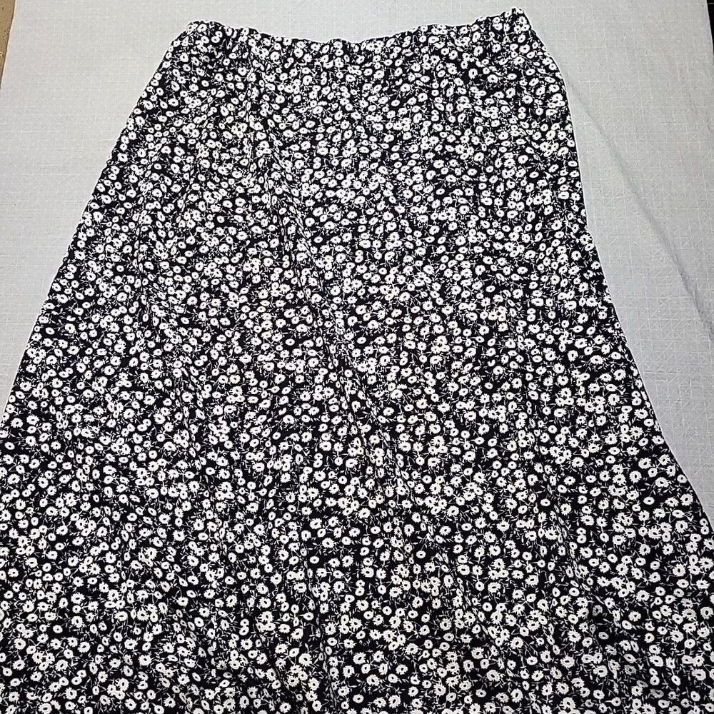 Shein Curve Black White Floral Print Long Skirt Elastic Waist Women's Size 4XL